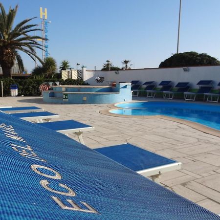 Hotel Eco Del Mare Марина-ди-Масса Экстерьер фото