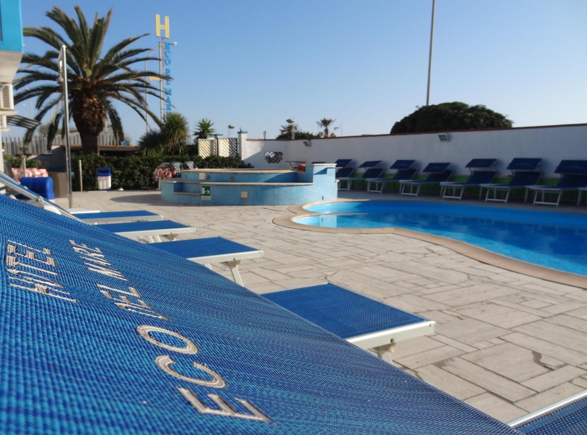 Hotel Eco Del Mare Марина-ди-Масса Экстерьер фото